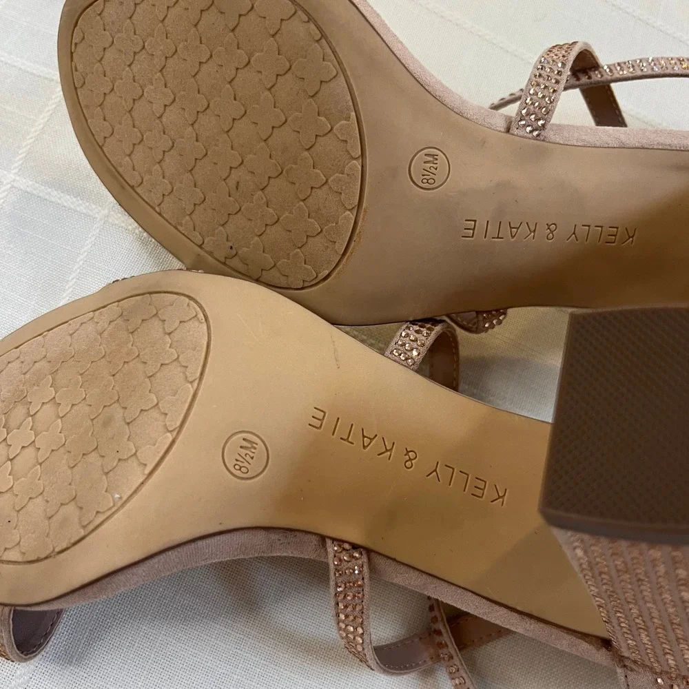 Women's Blush Strappy Block Heel Sandals - Picture 11 of 15
